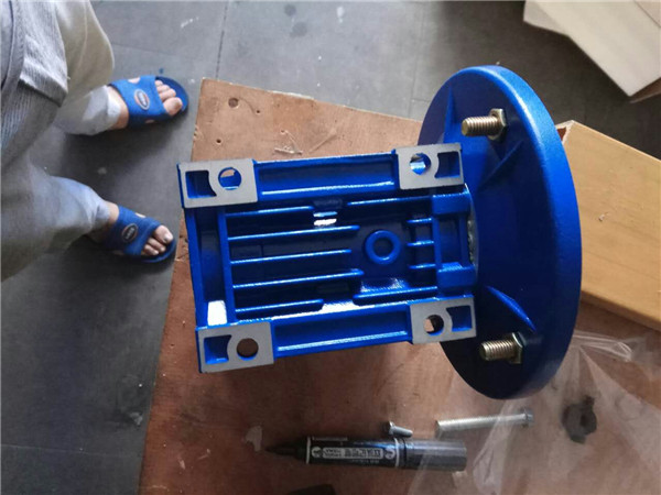 VEMTE蝸輪蝸桿減速機(jī)NMRV (11) VEMTE蝸輪蝸桿減速機(jī)NMRV (11)