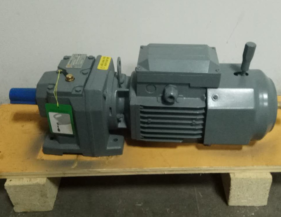 減速機(jī),如何選擇合適的減速機(jī)型號(hào),R87減速機(jī),R57 減速機(jī),如何選擇合適的減速機(jī)型號(hào),R87減速機(jī),R57