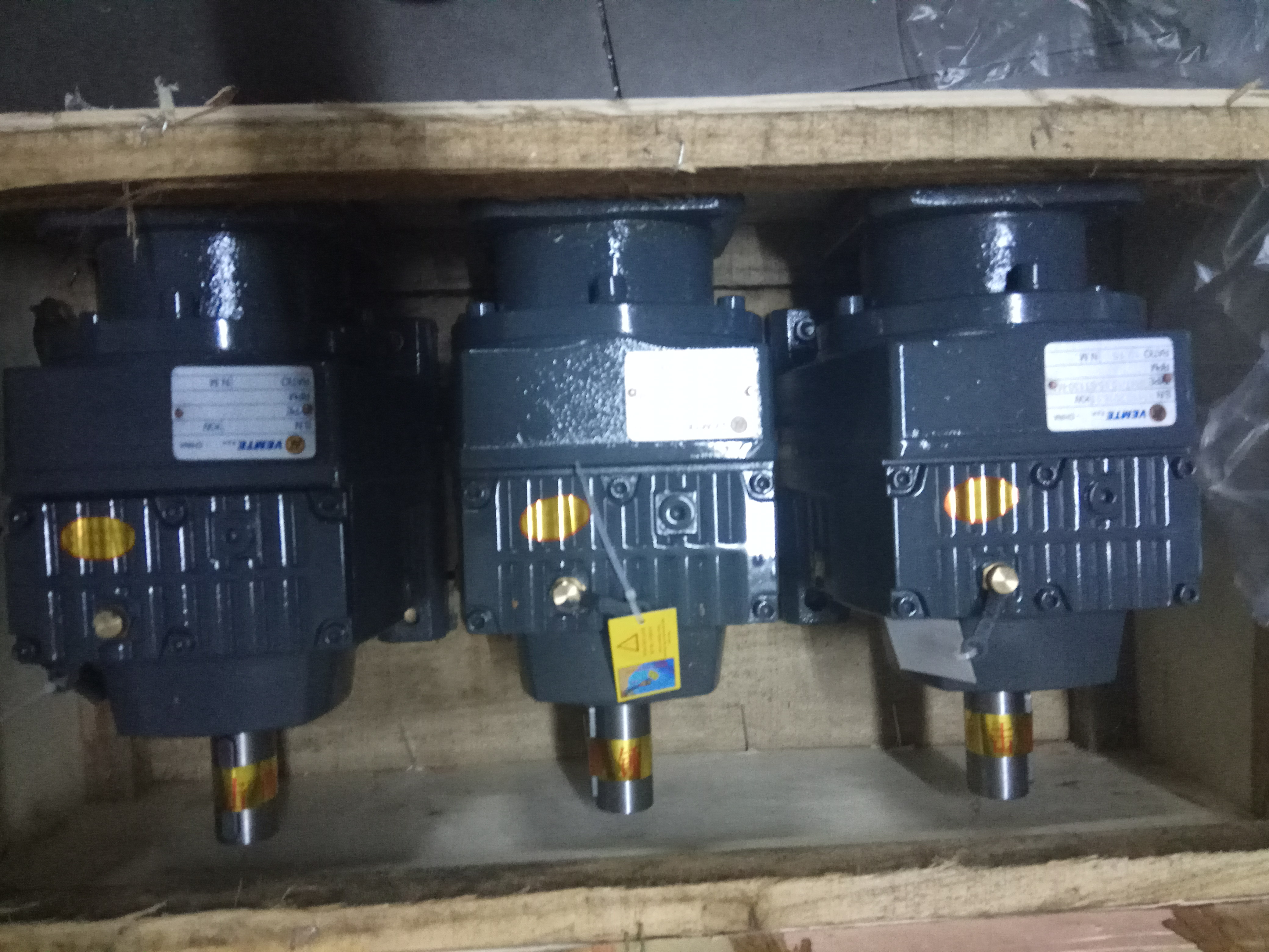 減速機(jī)R47,齒輪減速機(jī),切碎機(jī)減速機(jī),減速器,RF47DT90M4 減速機(jī)R47,齒輪減速機(jī),切碎機(jī)減速機(jī),減速器,RF47DT90M4