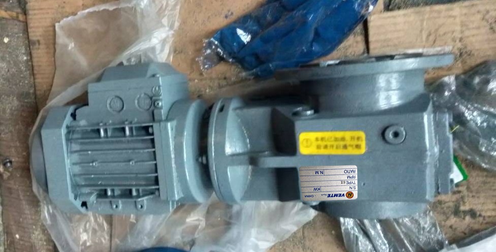 農(nóng)耕機(jī)械減速機(jī),3比減速機(jī),四大系列減速機(jī),硬齒面減速機(jī) 農(nóng)耕機(jī)械減速機(jī),3比減速機(jī),四大系列減速機(jī),硬齒面減速機(jī)