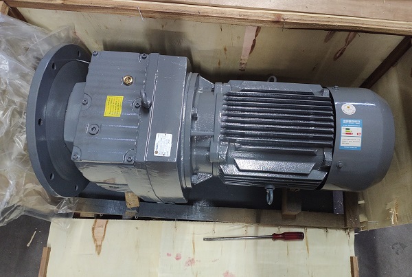 1000W電機(jī)減速機(jī),行李輸送機(jī)減速機(jī),R系列減速機(jī)電機(jī) 1000W電機(jī)減速機(jī),行李輸送機(jī)減速機(jī),R系列減速機(jī)電機(jī)