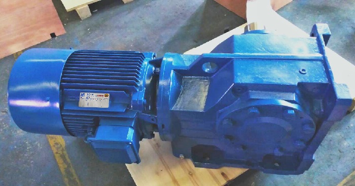 減速機(jī)配剎車電機(jī) 減速機(jī)配剎車電機(jī)