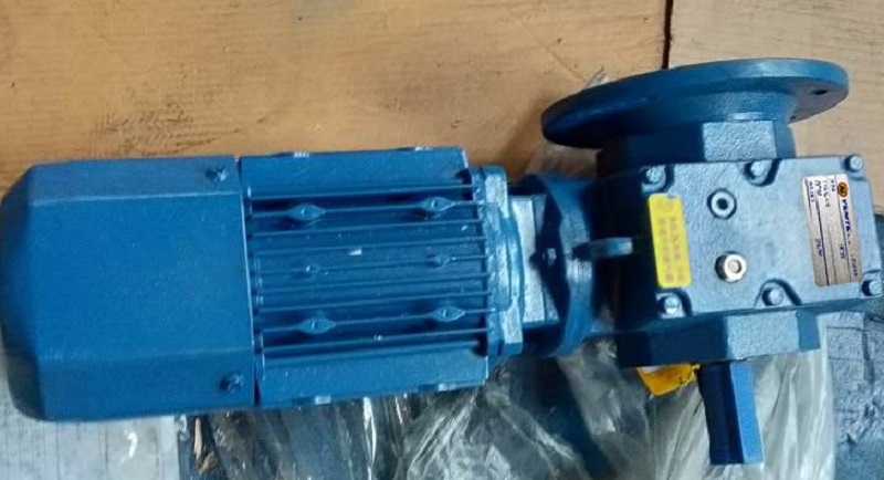 1比12減速電機(jī),1:12減速機(jī),12比減速器,茶葉解塊機(jī)減速機(jī),減速機(jī)選型樣本 1比12減速電機(jī),1:12減速機(jī),12比減速器,茶葉解塊機(jī)減速機(jī),減速機(jī)選型樣本