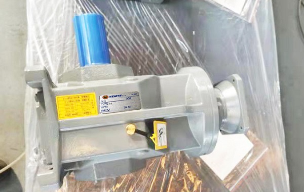 1比26減速電機(jī),1:26減速機(jī),26比減速器,旋風(fēng)除塵器減速機(jī),減速機(jī)樣本 1比26減速電機(jī),1:26減速機(jī),26比減速器,旋風(fēng)除塵器減速機(jī),減速機(jī)樣本