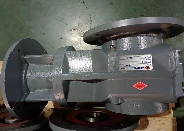 疊螺機(jī)減速機(jī),環(huán)保設(shè)備減速電機(jī),污水處理減速器 疊螺機(jī)減速機(jī),環(huán)保設(shè)備減速電機(jī),污水處理減速器