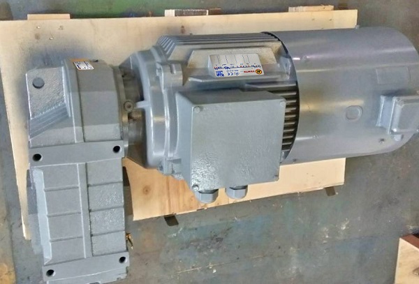 1比78減速電機(jī),1:78減速機(jī),78比減速器,離心機(jī)減速機(jī),減速機(jī)樣本 1比78減速電機(jī),1:78減速機(jī),78比減速器,離心機(jī)減速機(jī),減速機(jī)樣本