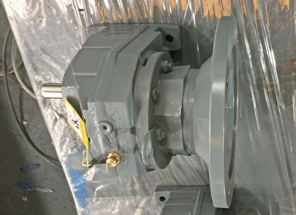1比82減速電機(jī),1:82減速機(jī),82比減速器,開卷機(jī)減速機(jī),減速機(jī)樣本 1比82減速電機(jī),1:82減速機(jī),82比減速器,開卷機(jī)減速機(jī),減速機(jī)樣本