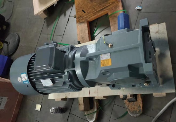 皮帶輸送機(jī)減速機(jī)電機(jī)選型手冊(cè)資料樣本下載,皮帶輸送機(jī)減速電機(jī),減速機(jī)樣本 皮帶輸送機(jī)減速機(jī)電機(jī)選型手冊(cè)資料樣本下載,皮帶輸送機(jī)減速電機(jī),減速機(jī)樣本