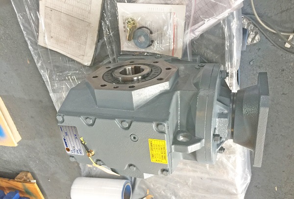 1比113減速電機(jī),1:113減速機(jī),113比減速器,蛟龍旋轉(zhuǎn)器減速電機(jī),減速機(jī)樣本 1比113減速電機(jī),1:113減速機(jī),113比減速器,蛟龍旋轉(zhuǎn)器減速電機(jī),減速機(jī)樣本