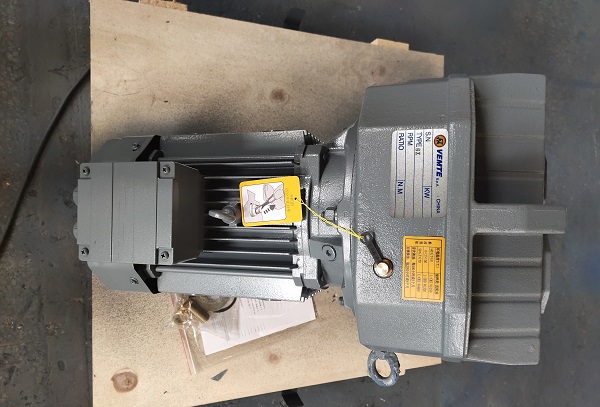 1比143減速電機(jī),1:143減速電機(jī),143比減速器,造紙機(jī)減速電機(jī) 1比143減速電機(jī),1:143減速電機(jī),143比減速器,造紙機(jī)減速電機(jī)
