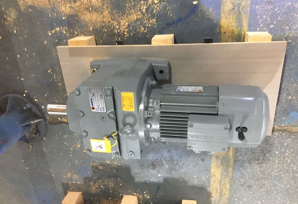 砍木機減速機電機選型手冊資料樣本下載,砍木機減速電機,減速機樣本 砍木機減速機電機選型手冊資料樣本下載,砍木機減速電機,減速機樣本