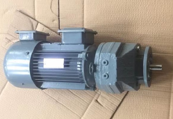 擠壓機(jī)減速機(jī),擠壓裝置減速電機(jī)9KW電機(jī)減速器,減速箱選型 擠壓機(jī)減速機(jī),擠壓裝置減速電機(jī)9KW電機(jī)減速器,減速箱選型