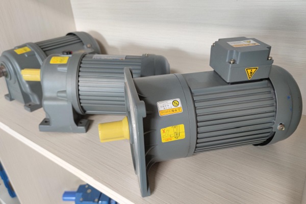 電動(dòng)石磨減速機(jī)電機(jī)選型手冊(cè)資料樣本下載,石磨減速電機(jī),減速機(jī)樣本 電動(dòng)石磨減速機(jī)電機(jī)選型手冊(cè)資料樣本下載,石磨減速電機(jī),減速機(jī)樣本