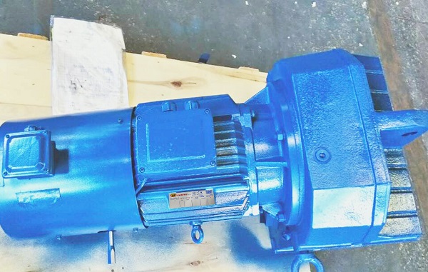 600 600