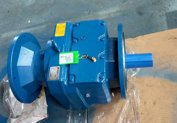有機肥生產(chǎn)線減速機,62KW電機減速機,減速機組合選型 有機肥生產(chǎn)線減速機,62KW電機減速機,減速機組合選型