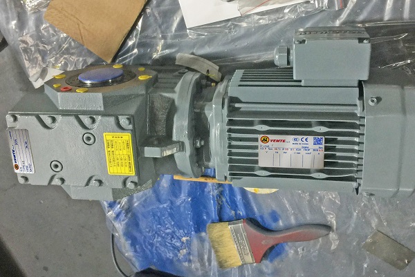 每分鐘8圈的減速電機(jī),2200NM減速機(jī),瓦瑪特減速電機(jī) 每分鐘8圈的減速電機(jī),2200NM減速機(jī),瓦瑪特減速電機(jī)