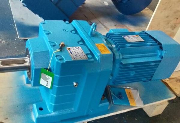 每分鐘33轉(zhuǎn)的減速機(jī),R系列減速電機(jī)選型,33rpm/min減速器 每分鐘33轉(zhuǎn)的減速機(jī),R系列減速電機(jī)選型,33rpm/min減速器