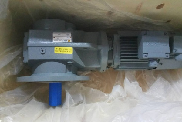 GKF77-Y4-4P-29 .31-M5-90°減速機(jī)實(shí)物圖 GKF77-Y4-4P-29 .31-M5-90°減速機(jī)實(shí)物圖
