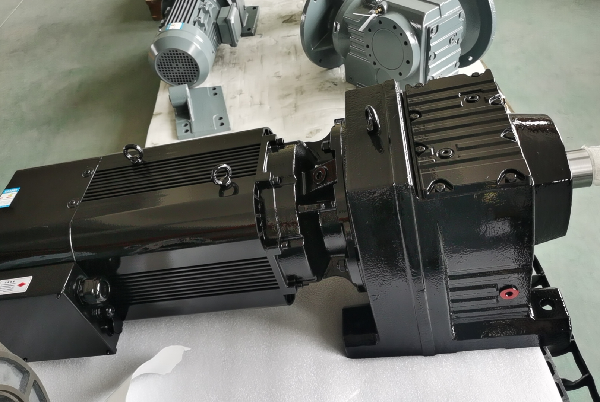 11.2KW電機(jī)含減速器,11200W減速機(jī)帶電機(jī)型號選型,減速機(jī) 11.2KW電機(jī)含減速器,11200W減速機(jī)帶電機(jī)型號選型,減速機(jī)