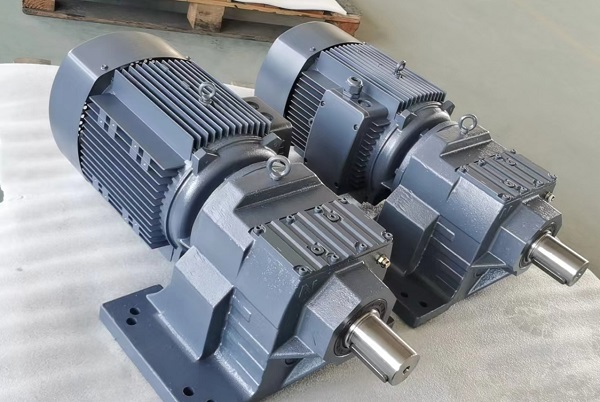 XR10擺線硬齒面齒輪減速機(jī) XR10擺線硬齒面齒輪減速機(jī)